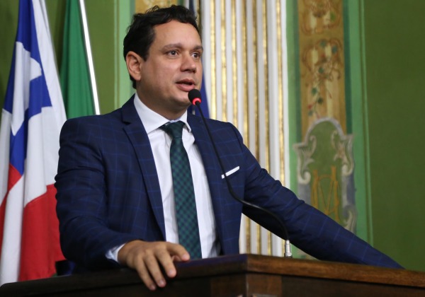 Vereador André Fraga passa por cirurgia em Salvador