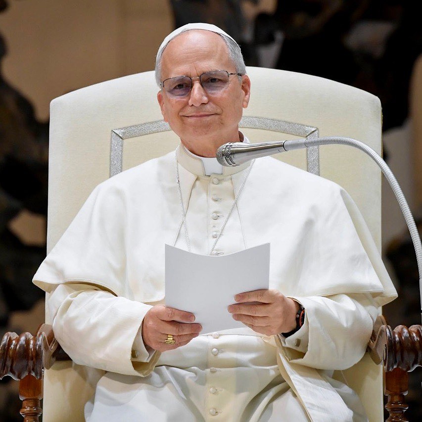 Papa Leão XIV celebra primeiro Natal no Vaticano com apelo por paz e desarmamento
