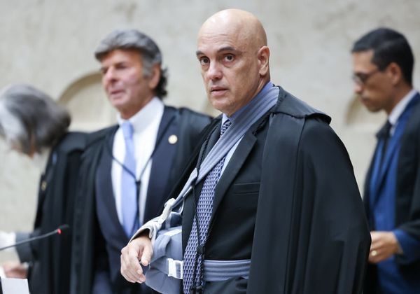 Moraes lidera entre 6 dos 10 ministros do STF que receberam verbas acima do teto