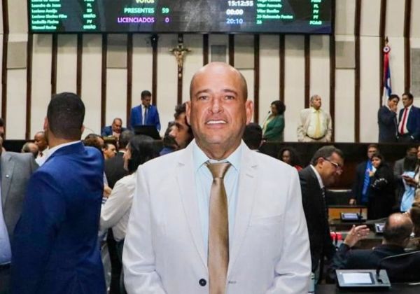 Assessor de Binho Galinha diz que foi 'surpreendido' com busca e apreensão em residência