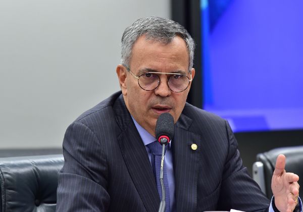 Alvo da PF, Félix Jr. diz que operação causa 'estranhamento' e cita ausência de fatos novos