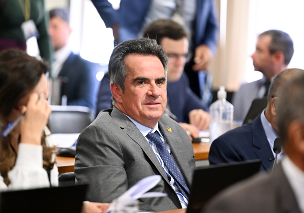 Lideranças do centrão entram em ano eleitoral na mira da PF