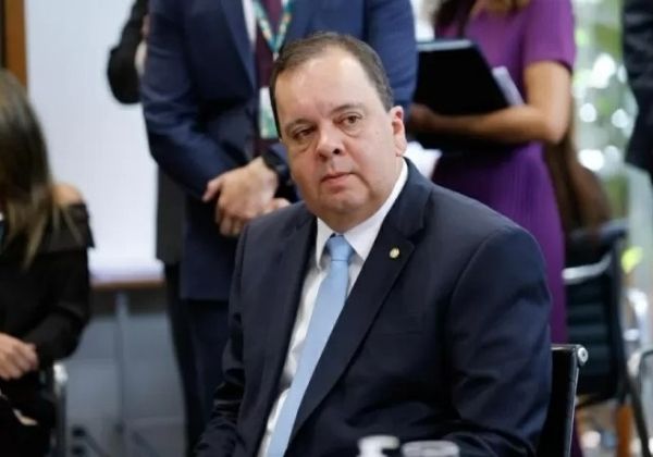 Elmar Nascimento passa por sabatina para vaga no TCU