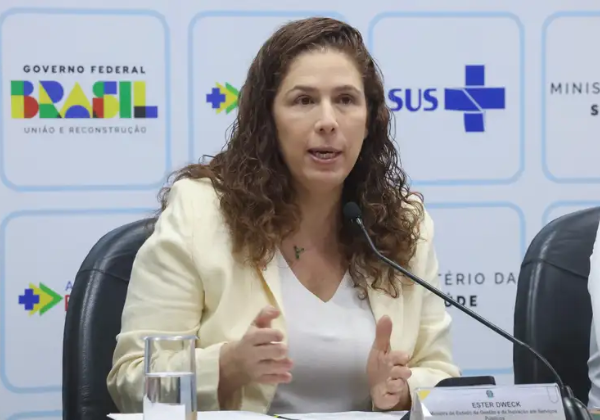 Ministra diz que expectativa é que aconteçam mais concursos em 2027