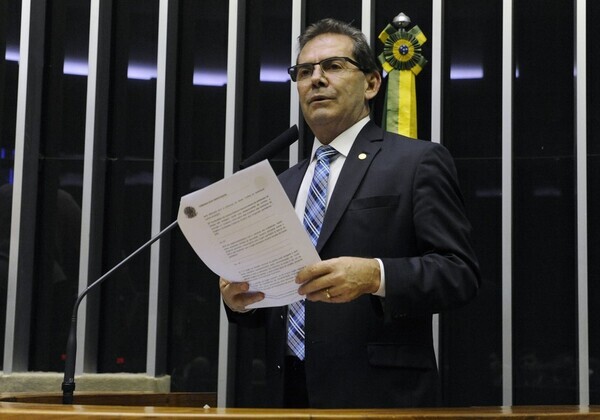 Relator calcula ter voto da maioria de bolsonaristas no PL da Dosimetria