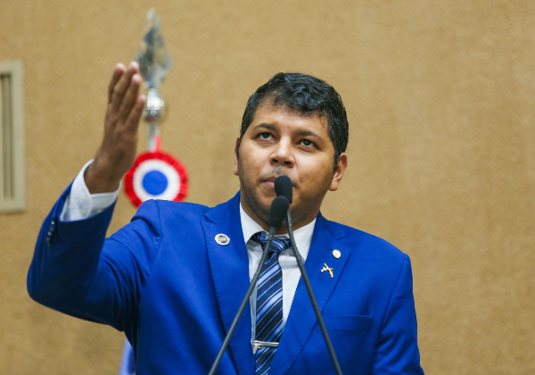 Deputado critica criação de secretaria para ponte Salvador-Itaparica