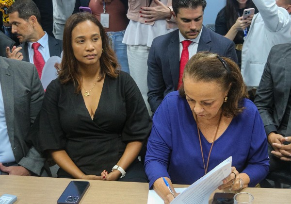 Oposição na Câmara Municipal de Salvador pede vistas a projetos do Executivo