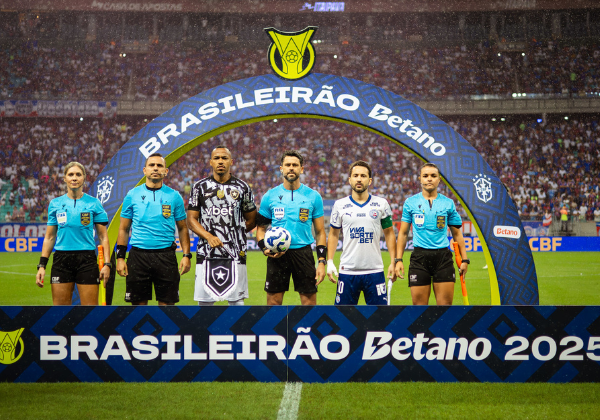 Bahia enfrenta Botafogo no RJ em busca de vaga no G4 do Brasileirão