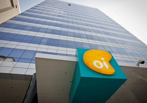 Justiça afasta diretoria da Oi em medida prévia a possível falência