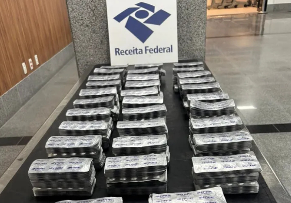 Receita Federal apreende quase 10 mil comprimidos de medicamento abortivo no aeroporto de Salvador