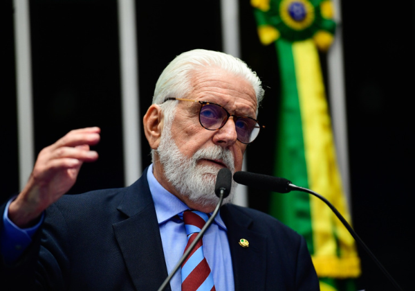 Jaques Wagner rejeita anistia e defende punição a mandantes dos atos de 8 de Janeiro