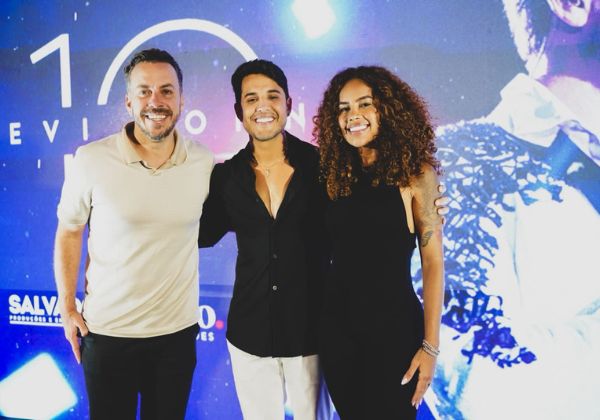Kevi Jonny agora é gerenciado pela Salvador Produções