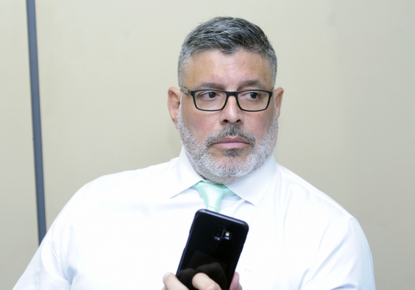 Frota tem mandato de vereador cassado após ser condenado por calúnia contra Jean Wyllys