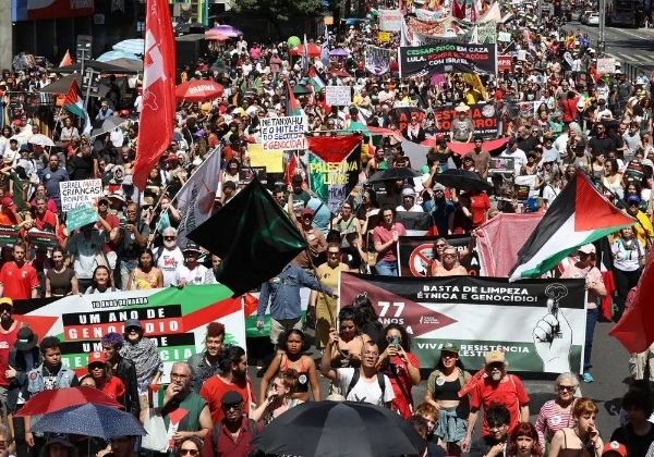 Ato pede libertação de ativistas de flotilha e medidas duras do Brasil