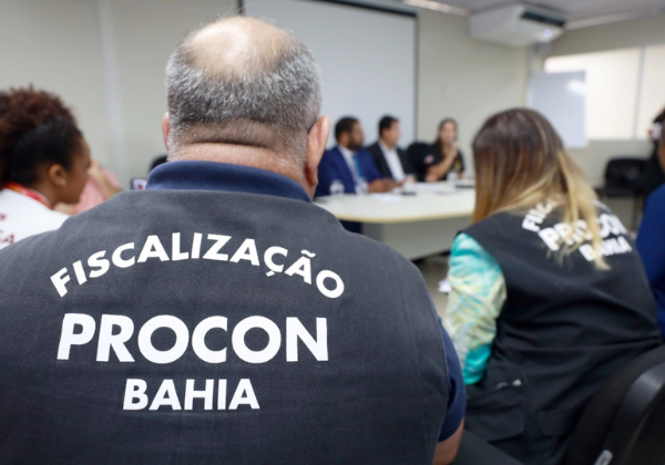 Governo da Bahia realiza operação contra venda de bebidas adulteradas em Salvador