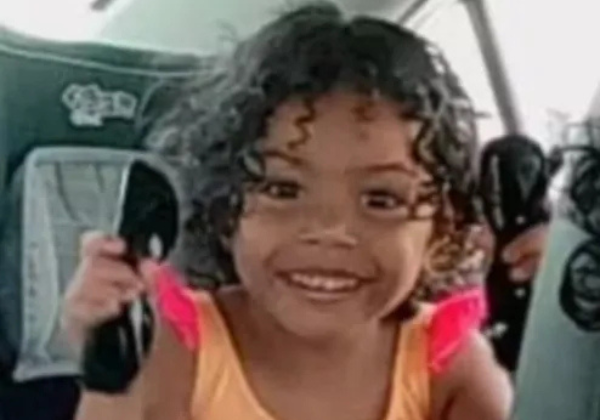 Menina de três anos morre afogada em piscina durante festa na Bahia