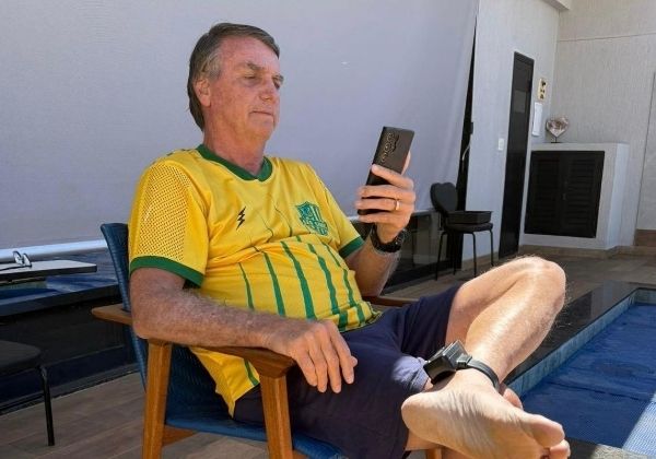 Moraes autoriza Bolsonaro a receber visitas de Ciro Nogueira e Valdemar
