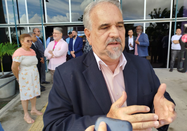 ‘Jerônimo tem que respeitar e consultar’, diz deputado do PT ao defender chapa puro-sangue