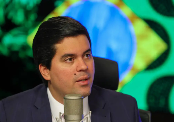 PP decide afastar André Fufuca após ministro decidir permanecer no governo Lula