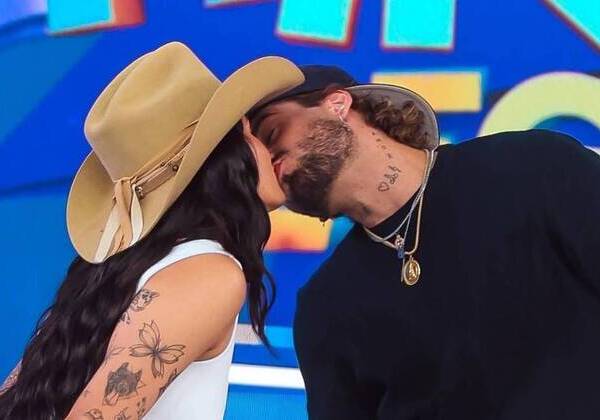 Ana Castela e Zé Felipe dão primeiro beijo em público
