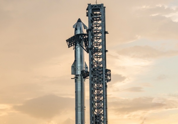 Empresa de Elon Musk, SpaceX marca 11º voo de teste do Starship para esta segunda (13)