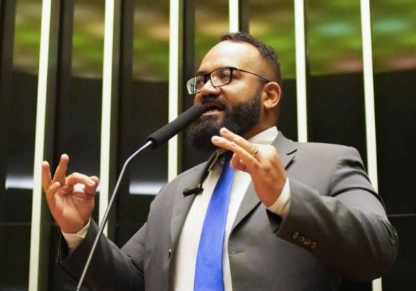 Deputado rebate críticas a ACM Neto por ‘silêncio’ sobre Overclean: ‘Quem entende de roubalheira é o PT’