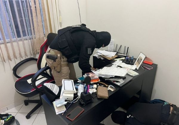MP faz busca contra operador de golpes em seguradoras na BA e no ES