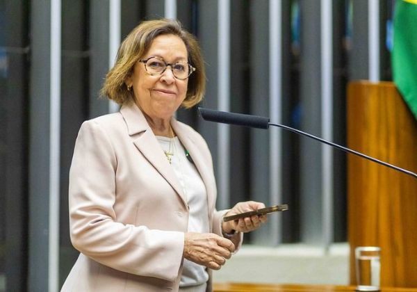 Câmara aprova projeto de Lídice da Mata que regulamenta a atividade artística de criança em ambientes digitais