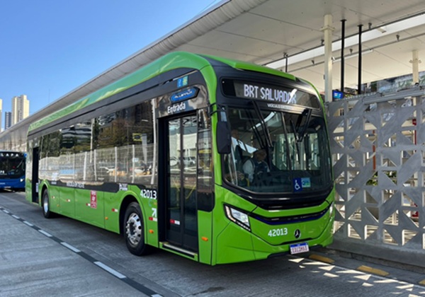 Capital inicia testes com novo modelo de ônibus elétrico para frota do BRT