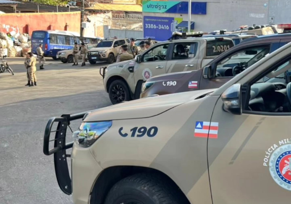 Câmeras clandestinas são apreendidas pela PM em Pernambués