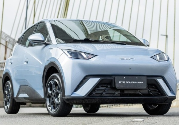 BYD lança Dolphin Mini por menos de R$ 99 mil e aposta em crescimento no Brasil