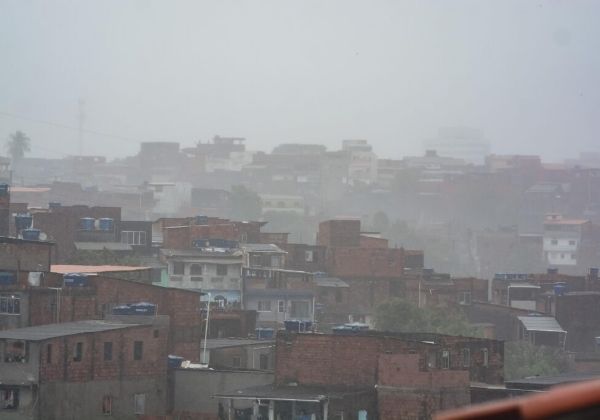 Chuva na capital deve durar até sexta (24); acumulado já supera o previsto para outubro