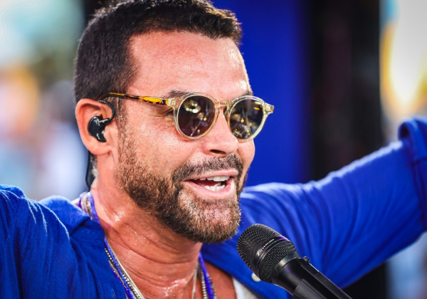 Alexandre Peixe grava 'Axézin Vol. 6' em Salvador com participações de Durval Lelys e Gerônimo Santana