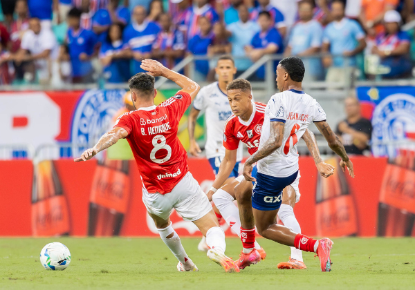 Bahia recebe o Internacional na Fonte Nova em busca do G-4 do Brasileirão