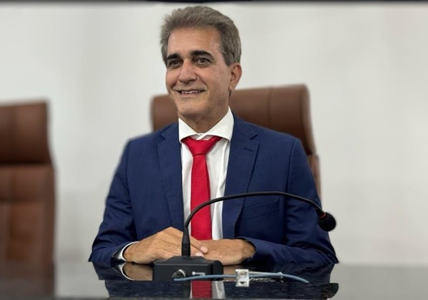 Deputado diz ver ‘sinais claros’ de que ACM Neto não concorrerá ao governo