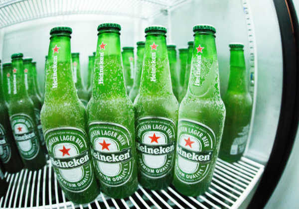 Heineken registra queda de 4,3% nas vendas de cerveja e recuo de dois dígitos no Brasil
