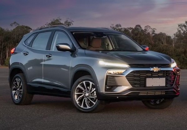Senado gasta R$ 47 mi para alugar 79 SUVs com teto solar por cinco anos