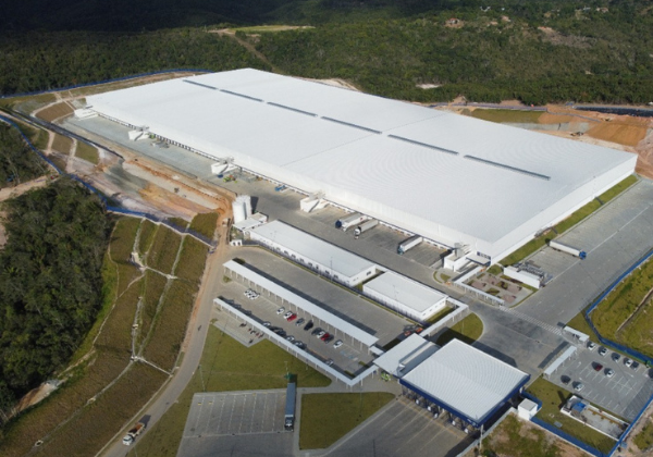 Mercado Livre inaugura novo galpão logístico na Bahia com tecnologia de ponta