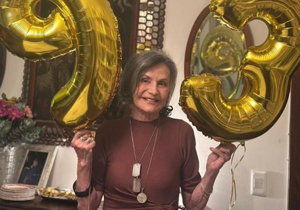 Rosamaria Murtinho celebra 93 anos e recebe homenagens de amigos e famosos 