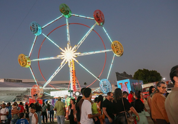 Sábado de movimento instenso com grande público na Exposaj 2025