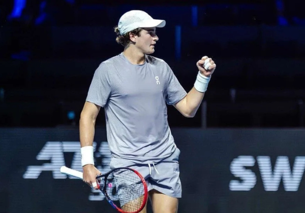 João Fonseca promete raspar o cabelo após conquistar título do ATP 500