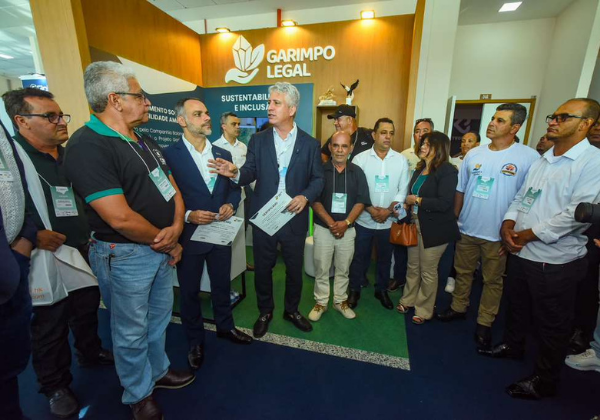 EXPOSIBRAM 2025: Garimpeiros recebem certificados do programa Garimpo Legal