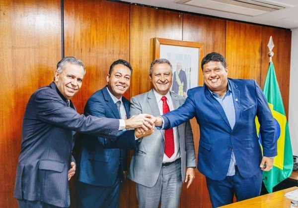 Rui Costa se reúne com pedetistas baianos e reafirma compromisso com partido para 2026