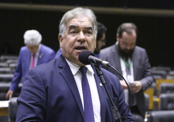 Deputado critica ‘falta de visão estratégica’ da oposição: ‘Vão amargar mais uma derrota’