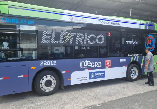 Semob testa ônibus elétrico em linha experimental no Centro Histórico de Salvador