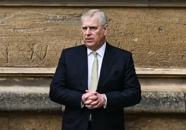 Príncipe Andrew perde título e deixa residência oficial, afirma Palácio de Buckingham