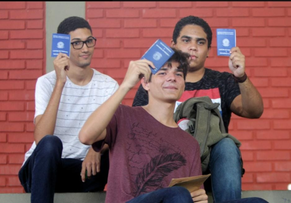 Bahia mantém ritmo de expansão e cria 11,3 mil vagas formais em setembro