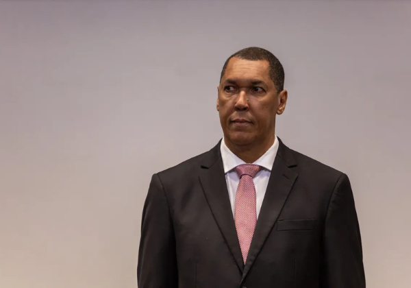 Secretário nacional do Podemos é alvo da Polícia Federal em operação contra corrupção