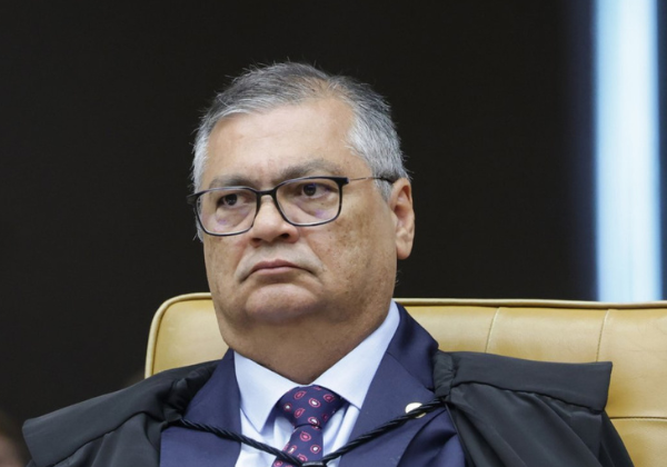 Dino cobra do governo explicação sobre uso de emendas Pix em empresas ligadas ao Perse