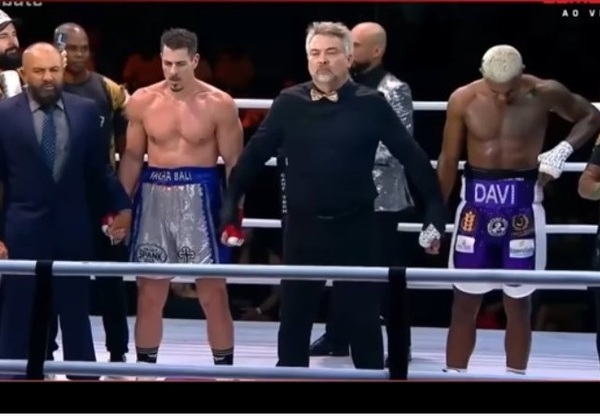 Davi Brito perde luta de boxe para ator Sacha Bali após semana de provocações